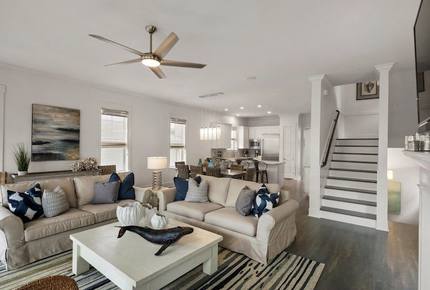 Equity Residences, Beach House w/ Private Pool, Near Shops & Dining - Seacrest, Florida