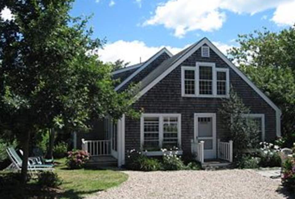 Honeysuckle Cottage - 4 Bedrooms plus 2 Lofts - Just Blocks to Center of Town! - Nantucket, Massachusetts