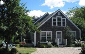 Honeysuckle Cottage - 4 Bedrooms plus 2 Lofts - Just Blocks to Center of Town! - Nantucket, Massachusetts