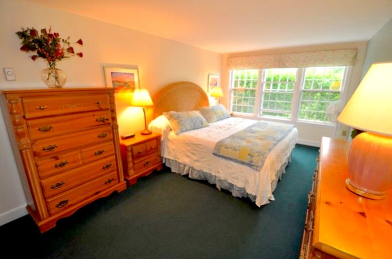 Honeysuckle Cottage - 4 Bedrooms plus 2 Lofts - Just Blocks to Center of Town! - Nantucket, Massachusetts