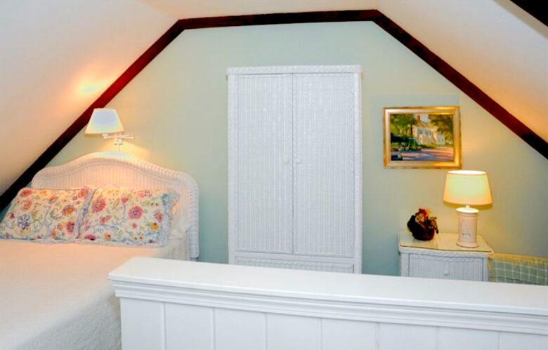 Honeysuckle Cottage - 4 Bedrooms plus 2 Lofts - Just Blocks to Center of Town! - Nantucket, Massachusetts