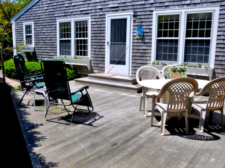 Honeysuckle Cottage - 4 Bedrooms plus 2 Lofts - Just Blocks to Center of Town! - Nantucket, Massachusetts