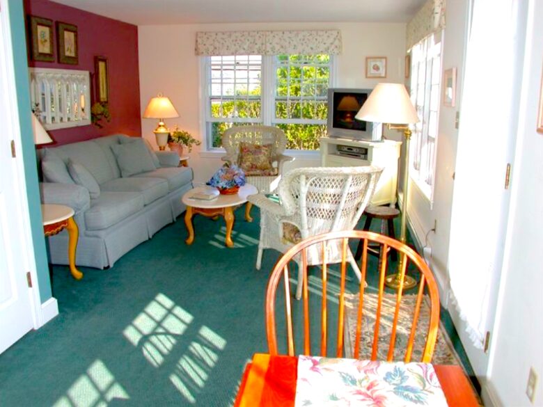 Honeysuckle Cottage - 4 Bedrooms plus 2 Lofts - Just Blocks to Center of Town! - Nantucket, Massachusetts