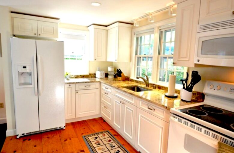 Honeysuckle Cottage - 4 Bedrooms plus 2 Lofts - Just Blocks to Center of Town! - Nantucket, Massachusetts