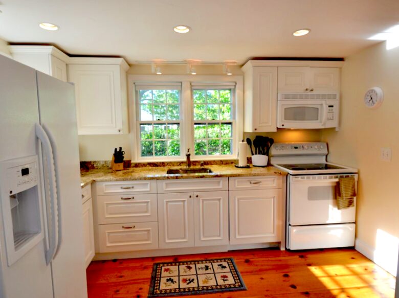 Honeysuckle Cottage - 4 Bedrooms plus 2 Lofts - Just Blocks to Center of Town! - Nantucket, Massachusetts