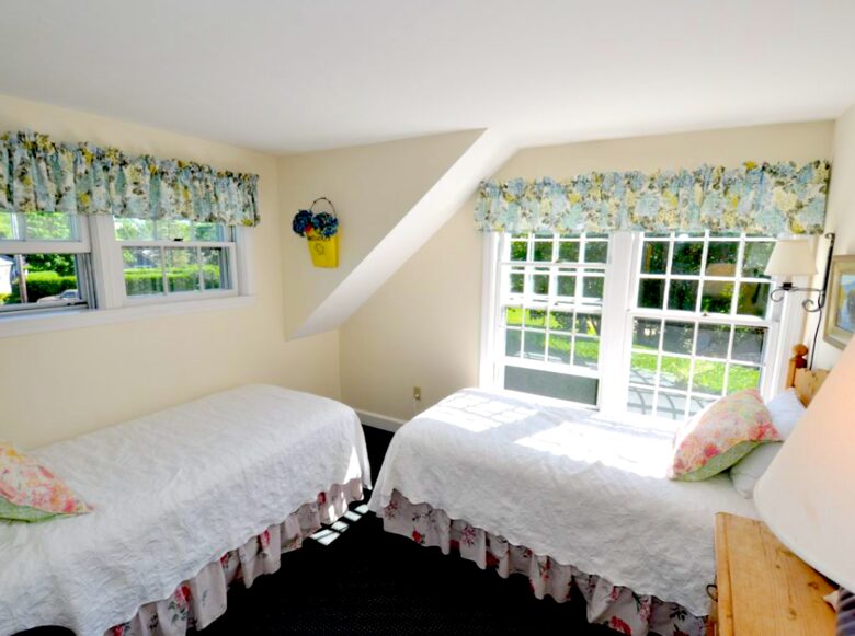Honeysuckle Cottage - 4 Bedrooms plus 2 Lofts - Just Blocks to Center of Town! - Nantucket, Massachusetts