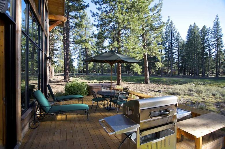 Premium Old Greenwood Home on Jack Nicklaus Golf Course -- Perfect for Ski and Summer! - Truckee, California