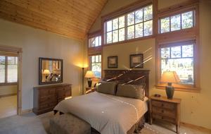 Premium Old Greenwood Home on Jack Nicklaus Golf Course -- Perfect for Ski and Summer! - Truckee, California