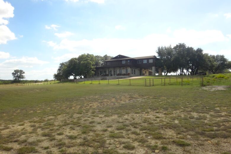 Chalk Mountain Ranch - Large Ranch Property close to Rough Creek Lodge Resort and Spa - Iredell, Texas