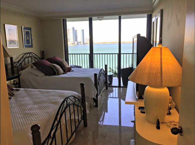 Venetian Isle - Miami Beach, Florida
