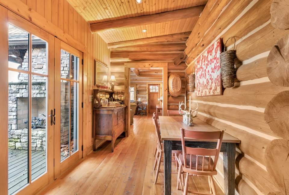 Clifftops Bluff Cabin - Monteagle, Tennessee