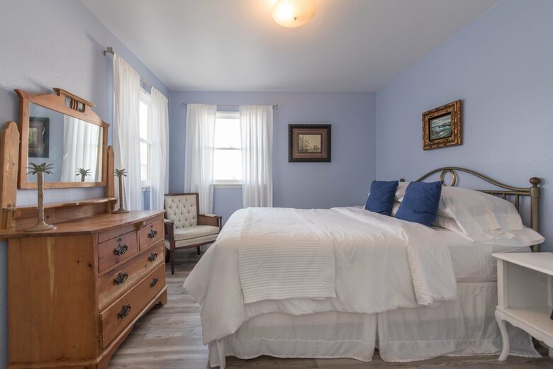 The Original Ventura Beach Cottage - Ventura, California