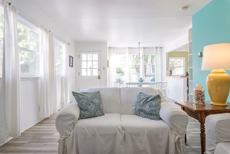 The Original Ventura Beach Cottage - Ventura, California