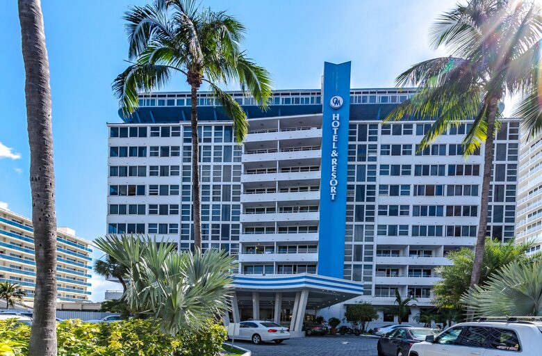 Ocean Manor Beach Condo - Fort Lauderdale, Florida