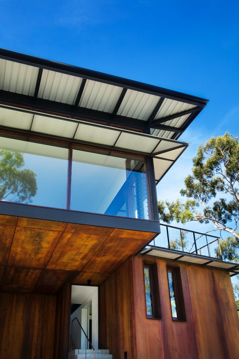 Pacific House - Palm Beach, Australia
