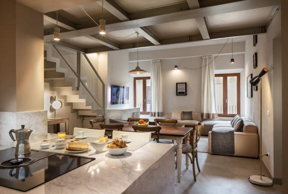 Equity Residences, Penthouse in Siena's Heart with Elevator & Parking! - Siena, Italy