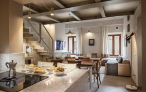 Equity Residences, Penthouse in Siena's Heart with Elevator & Parking! - Siena, Italy