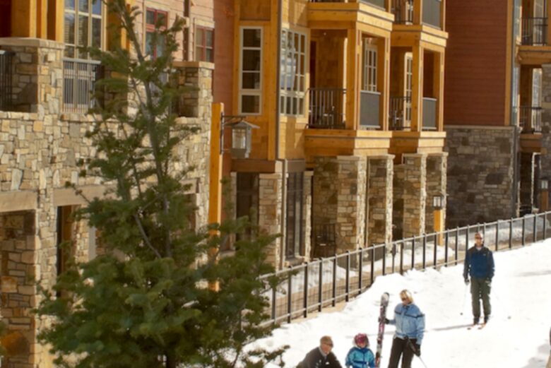 Welk's Northstar Lodge Ski In Ski Out - Studio bedroom - Truckee, California