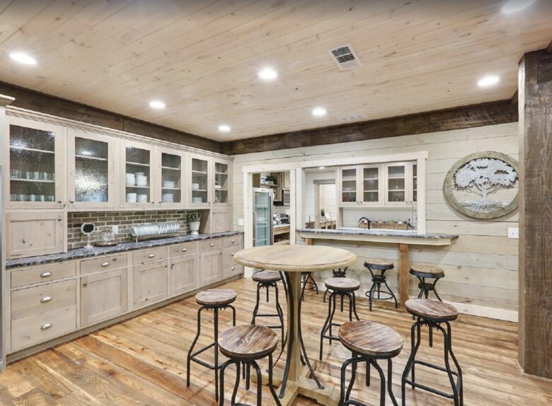 Lake Lanier Timber Estate - Cumming, Georgia