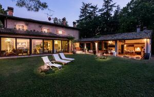 Amazing Villa Monte Quercione - Bologna, Italy