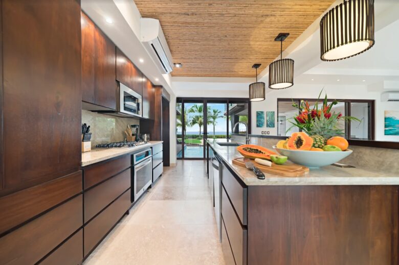 Equity Residences Beachfront Escape - Playa Potrero, Costa Rica