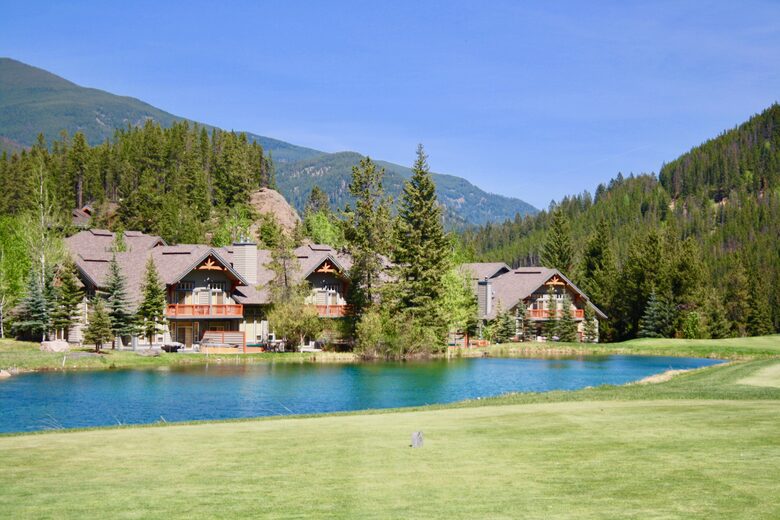 Lone Wolf Chalet Panorama Mountain - Panorama, Canada