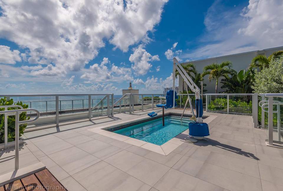 Contemporary Costa Hollywood Beach Resort - Hollywood, Florida