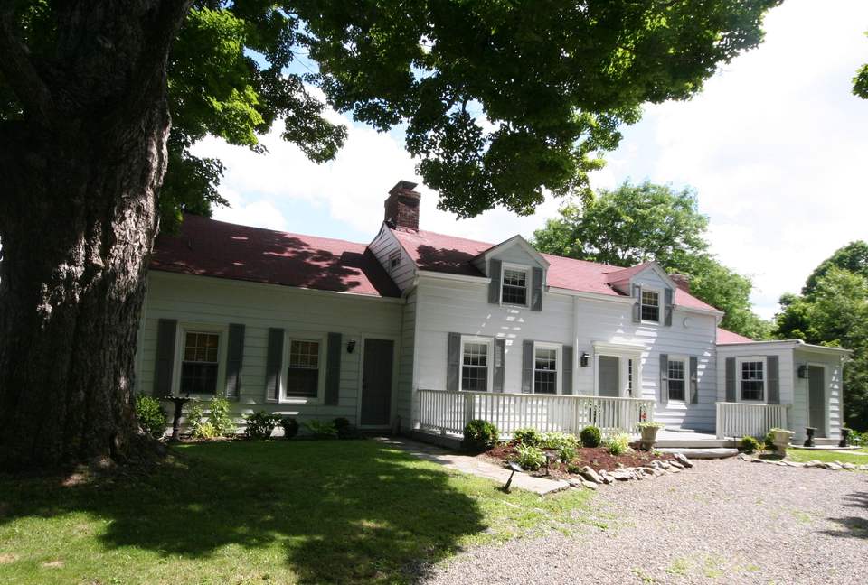 Millbrook Farmhouse Escape - Millbrook, New York