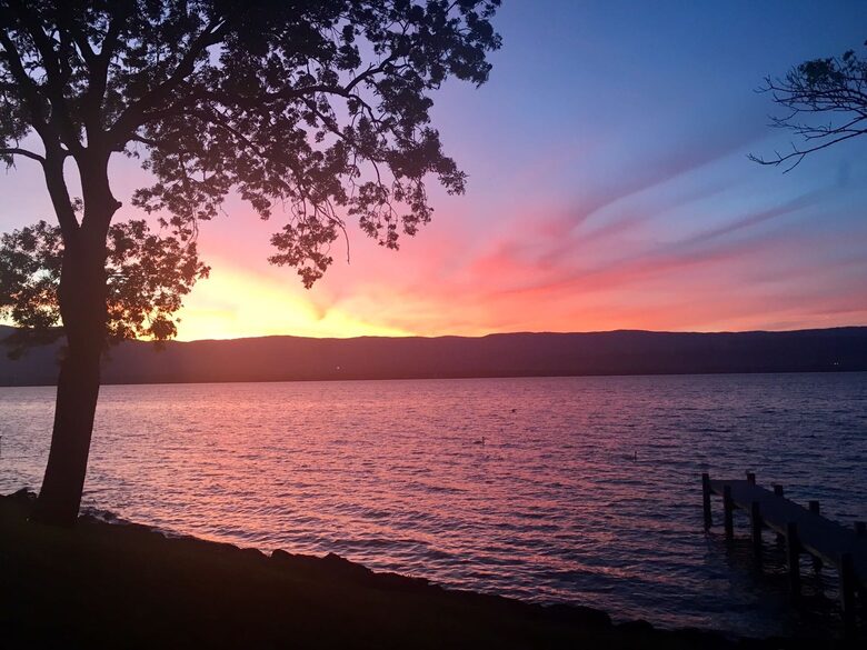 Lake Geneva frontlake House & Private Beach - Nernier, France