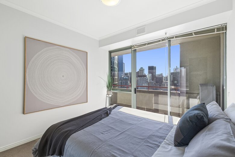 Modern Queensbridge Residence - Melbourne, Australia