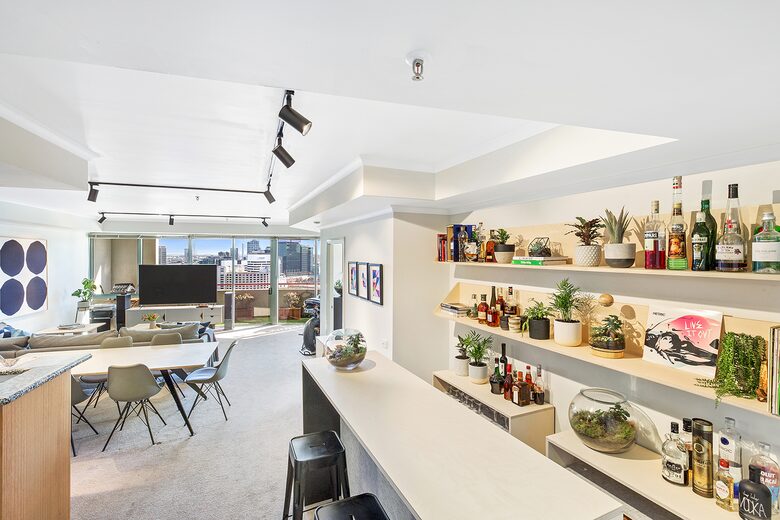 Modern Queensbridge Residence - Melbourne, Australia