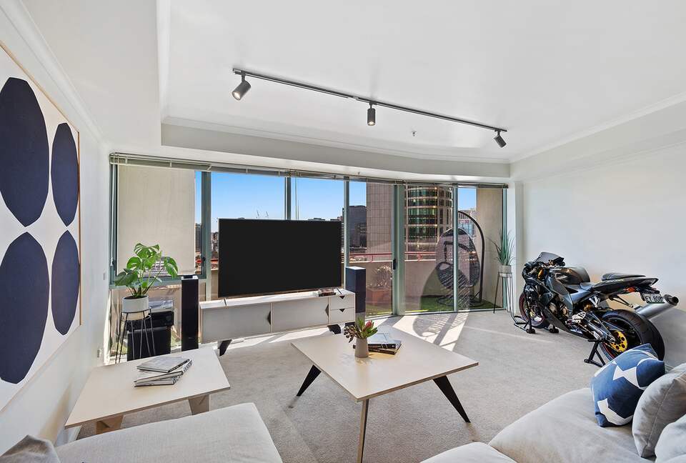 Modern Queensbridge Residence - Melbourne, Australia