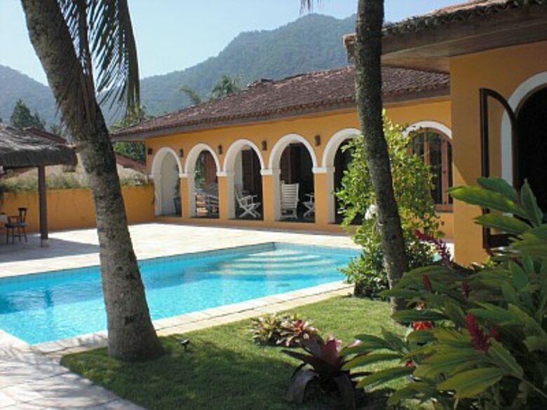 Oceanfront Mansion in Famous Resort Santa Rita - Ubatuba, Brazil