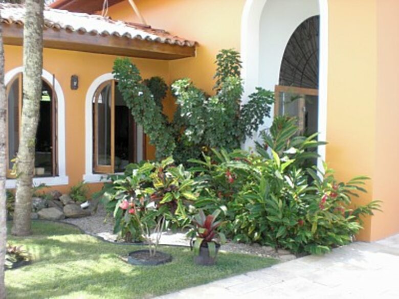 Oceanfront Mansion in Famous Resort Santa Rita - Ubatuba, Brazil