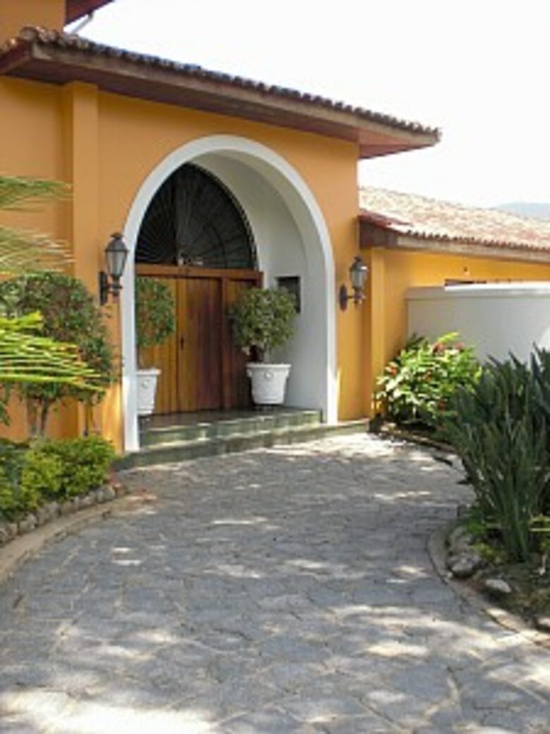 Oceanfront Mansion in Famous Resort Santa Rita - Ubatuba, Brazil