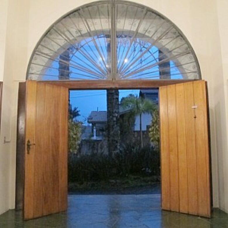 Oceanfront Mansion in Famous Resort Santa Rita - Ubatuba, Brazil