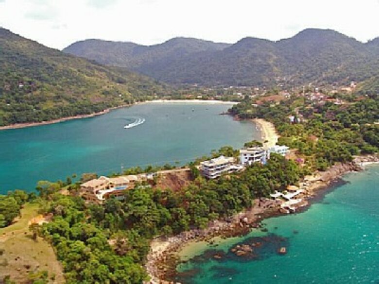 Oceanfront Mansion in Famous Resort Santa Rita - Ubatuba, Brazil