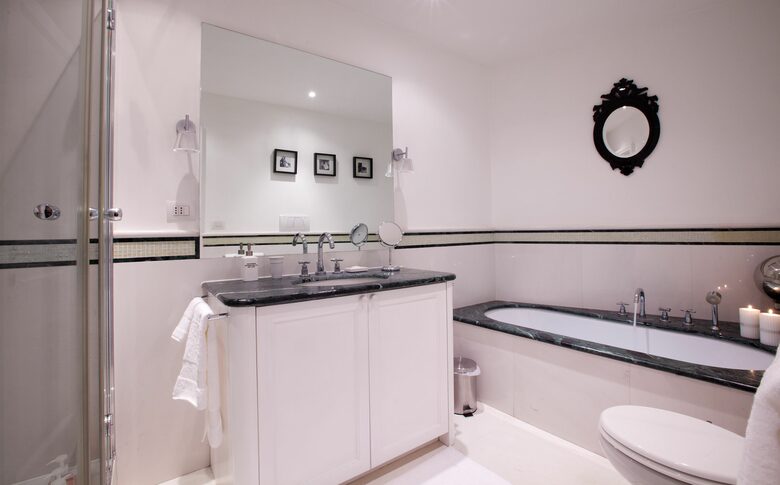 The Hideaways Club - Spanish Steps - Rome, Italy