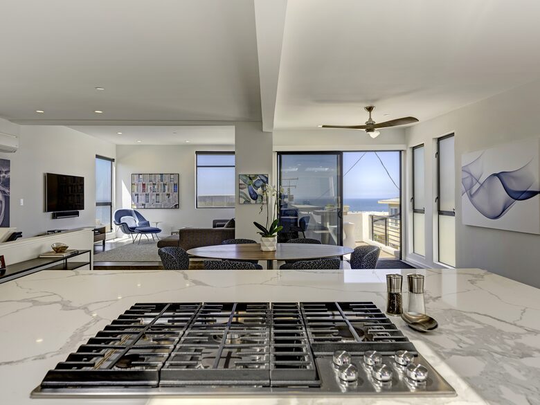 Manhattan Beach Getaway - Perfect Downtown/Beach Location! - Manhattan Beach, California