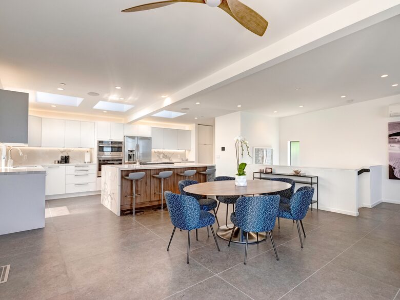 Manhattan Beach Getaway - Perfect Downtown/Beach Location! - Manhattan Beach, California