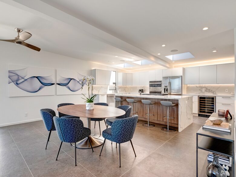 Manhattan Beach Getaway - Perfect Downtown/Beach Location! - Manhattan Beach, California