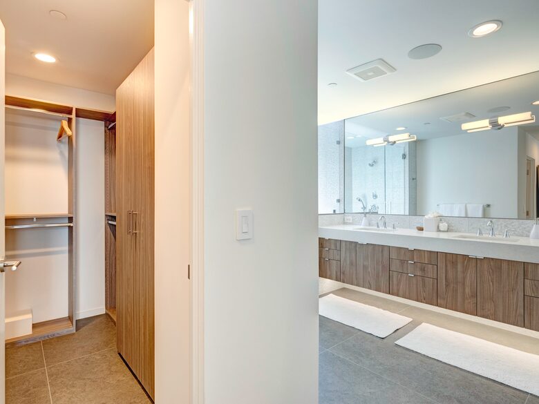 Manhattan Beach Getaway - Perfect Downtown/Beach Location! - Manhattan Beach, California