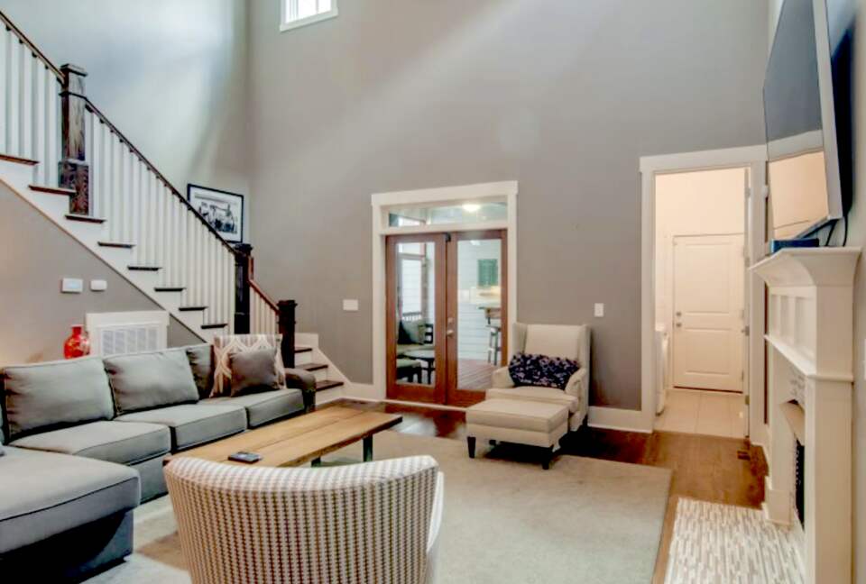 12th South Nashville Beauty - Nashville, Tennessee