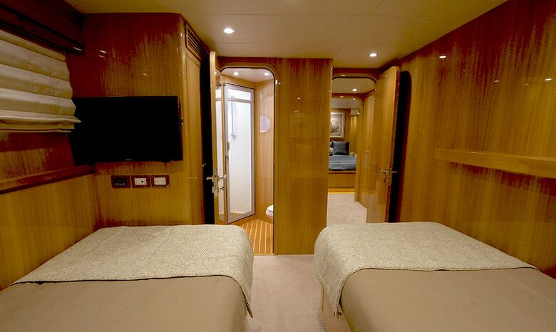 Hargrave - 80-Foot Yacht "Perfect Sense" - Nassau, Bahamas