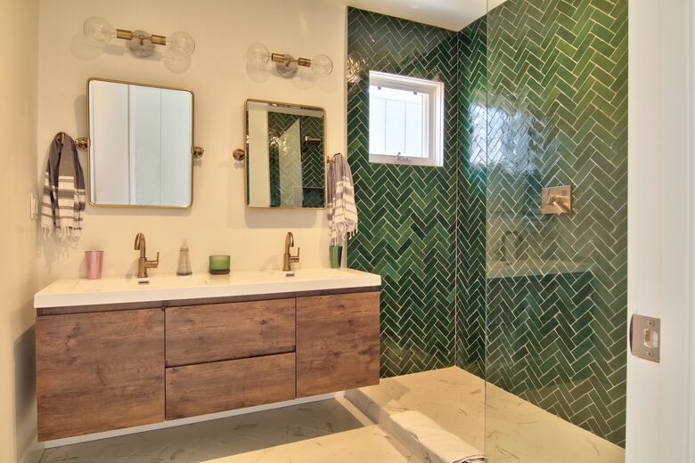 Sonoma Plaza Modern Living - Sonoma, California