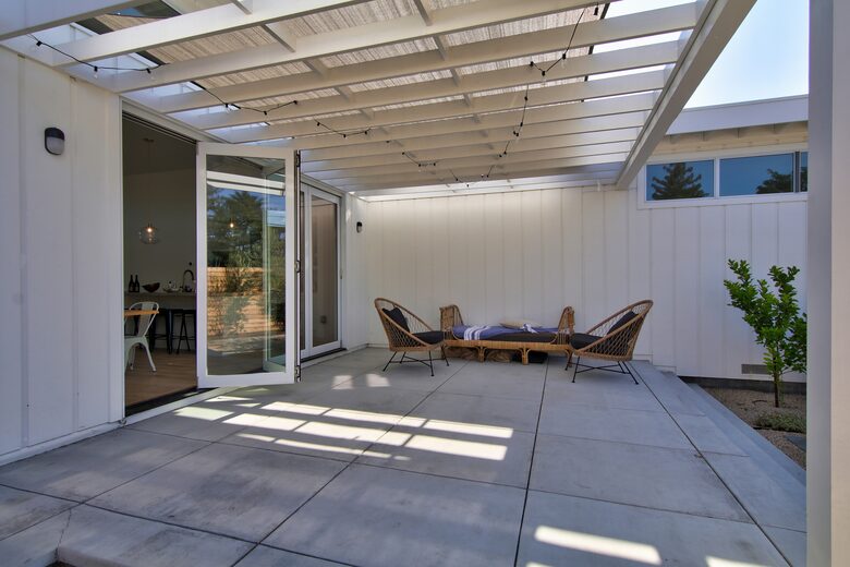 Sonoma Plaza Modern Living - Sonoma, California