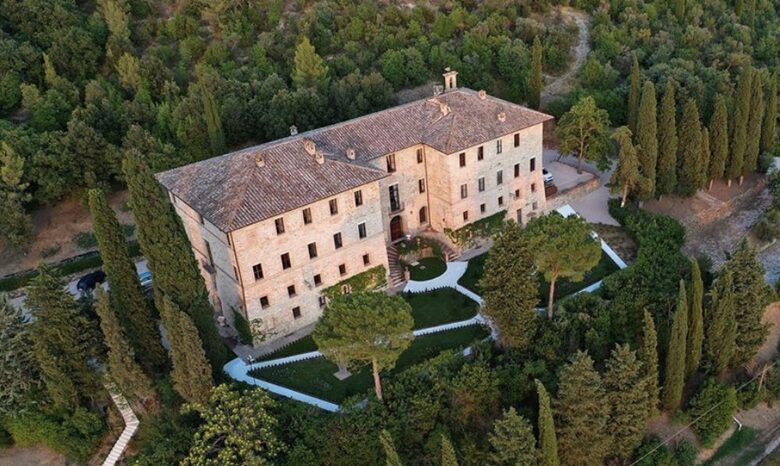 Palazzo Grande (R) - Corciano (Umbria), Italy