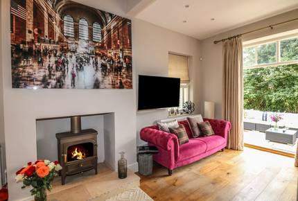 The Coach House - Burton Le Coggles, United Kingdom