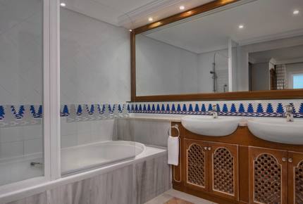 Marriott Marbella Beach Club Luxury Villa - 3 bedrooms - Marbella, Spain