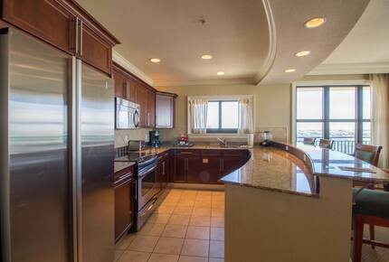 Emerald Grande at HarborWalk Village -  4 Bedroom Corner - Destin, Florida